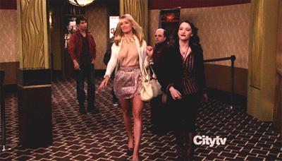 12星女看到跑车时的“奇葩”心理，水瓶亮了