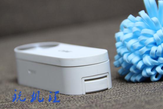 给信号充值360WiFi扩展器让家里的wifi不留死角