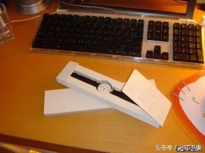 开箱一款性价比极高的腕表 (开箱一款豪华又有气质的腕表)