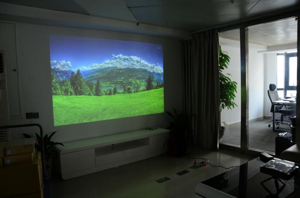 “亮”瞎你的狗眼：白天看片神器酷乐视S3实测体验