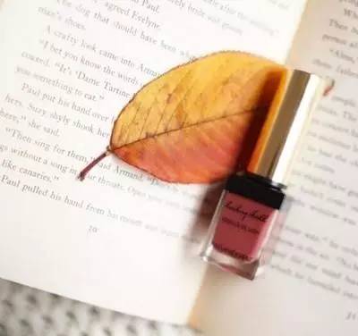 选对替代品，五十块也能涂出大牌的美|口红贴