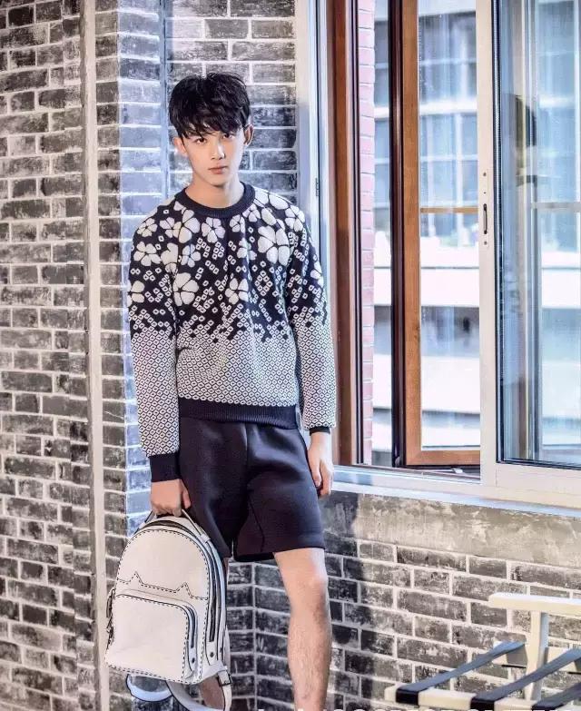 高圆圆最新背的包包,高圆圆剧中包包