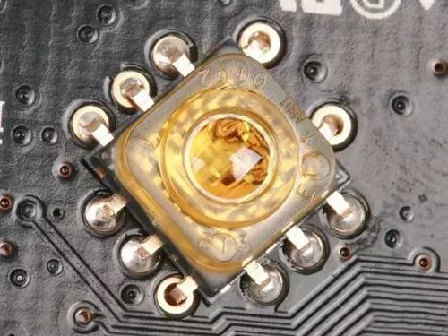 硬派学堂买鼠标只看灯光颜色看懂参数不被忽悠！