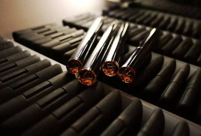 好看的红枫色口红,香奈儿细管口红哪个颜色最火