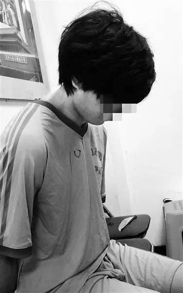 温馨变悲剧？女子要一个“爱的亲亲”，意料不到的一幕发生了