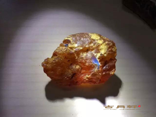 红皮蓝珀,蓝珀的红皮和灰皮有什么区别