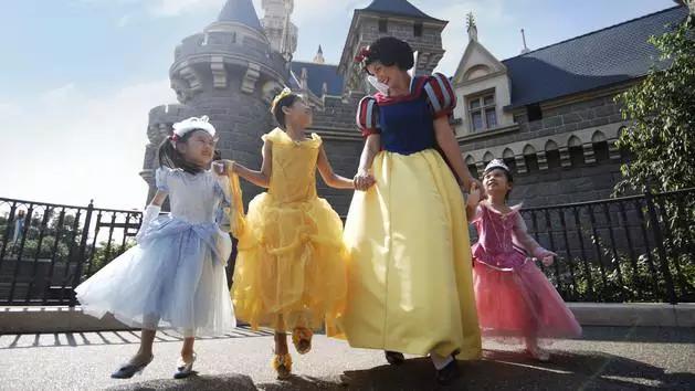 迪士尼一家三口自助游攻略,迪士尼幼儿园旅游攻略