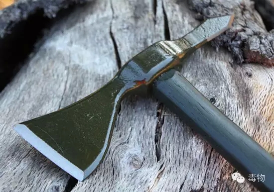 披荆斩棘的战斧用什么钢材,拿好你的战斧为自己披荆斩棘