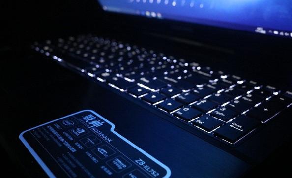 战神z8购买截图,室友花8000买笔记本只玩4399