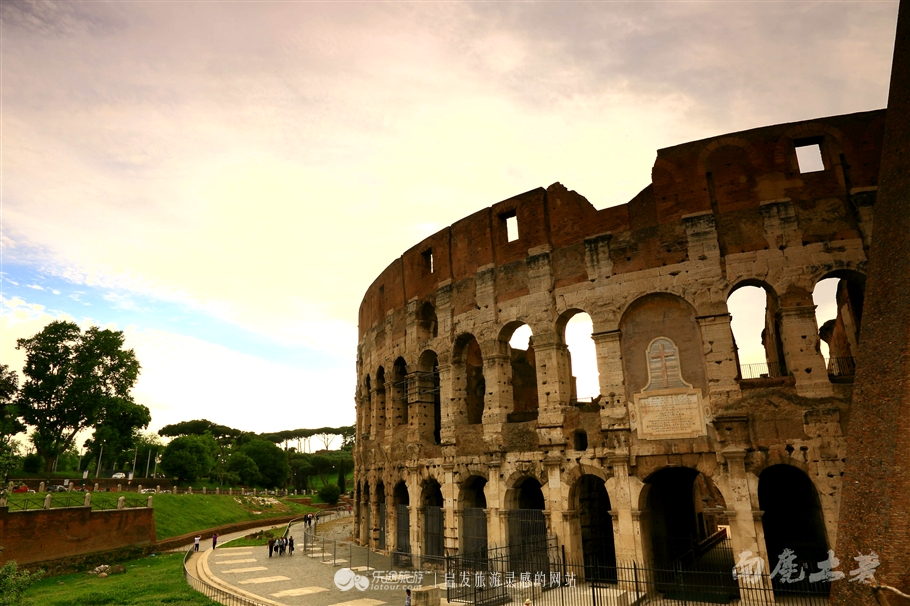 跟随罗马假日邂逅电影中的场景,从头到尾看罗马假日电影
