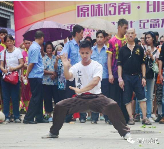 我们真的低估了2016年龙母诞的魅力，没去现场的你后悔了吗？