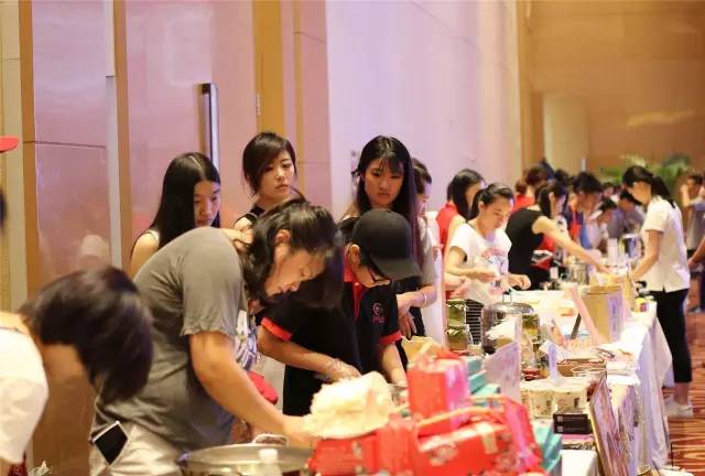 临沂首届美食微商联盟品鉴会火爆铂尔曼，嗨翻500名吃货！