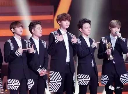 2016金唱片中字完全版,2016金唱片