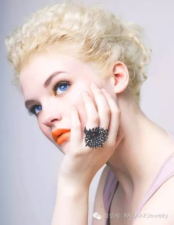 亲民帖|这些宝贝让你买得起，还能戴出高奢感！