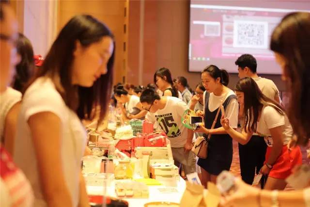 临沂首届美食微商联盟品鉴会火爆铂尔曼，嗨翻500名吃货！