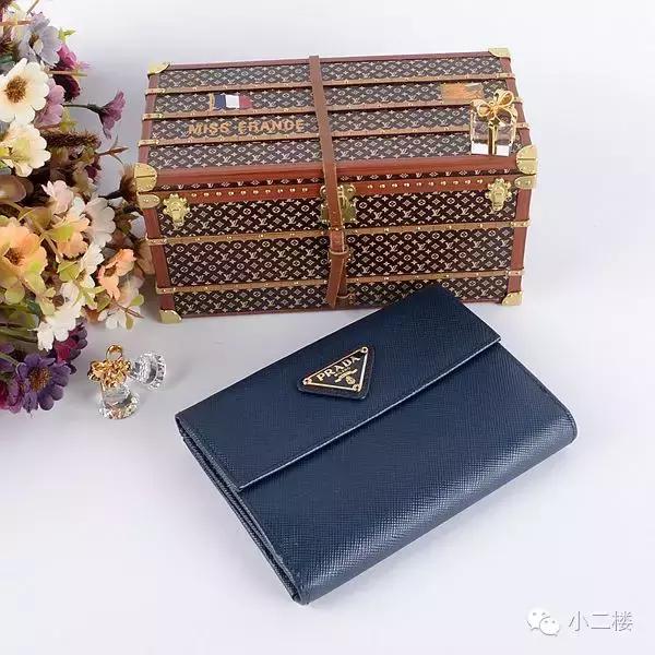 钱包要选什么样的才好,什么牌子的钱包好看合适女孩子