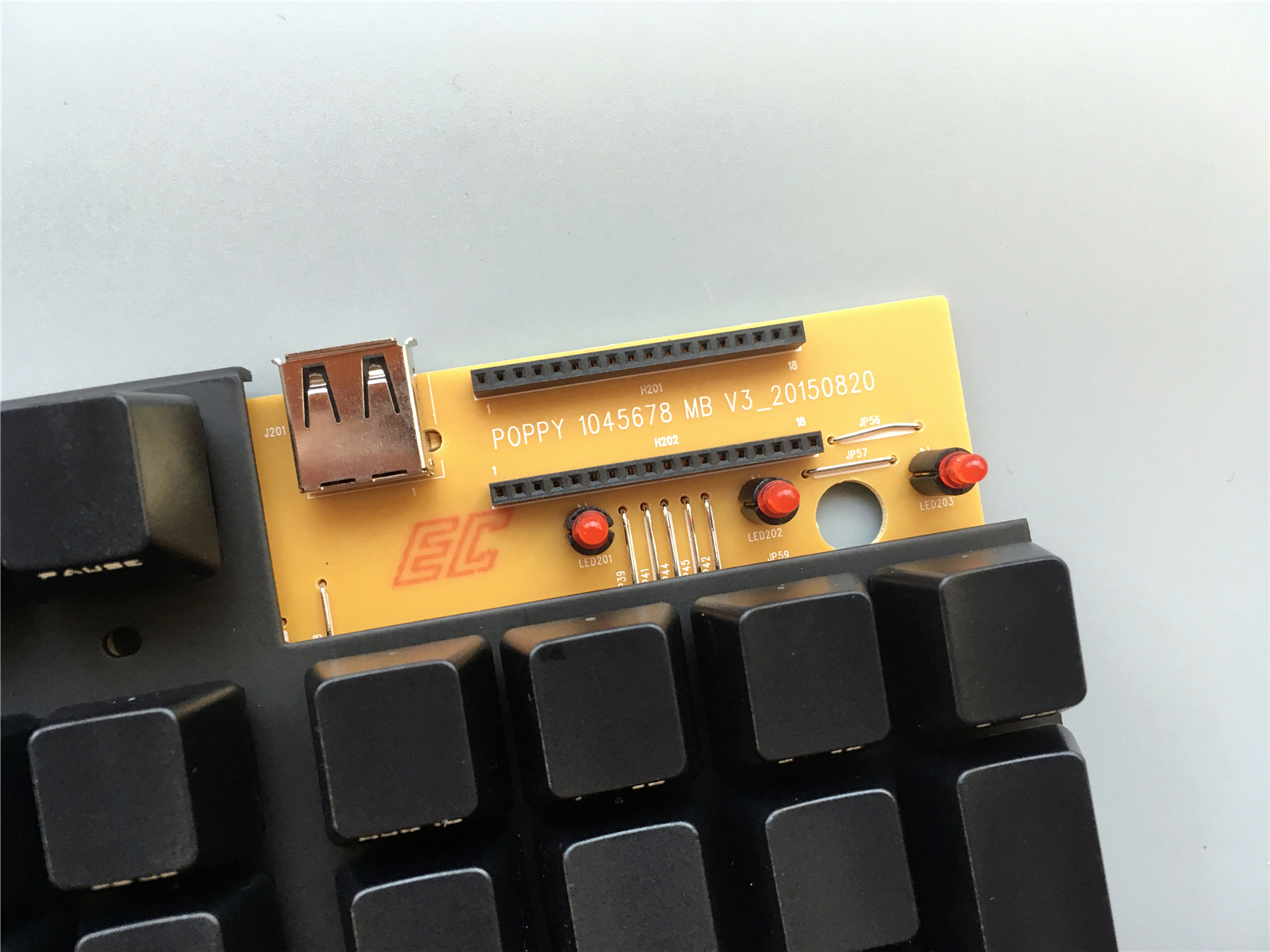 酷冷至尊烈焰枪xt绿轴,酷冷至尊烈焰枪xtv2键盘