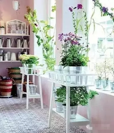 为了让媳妇高兴，他说阳台就要这样装