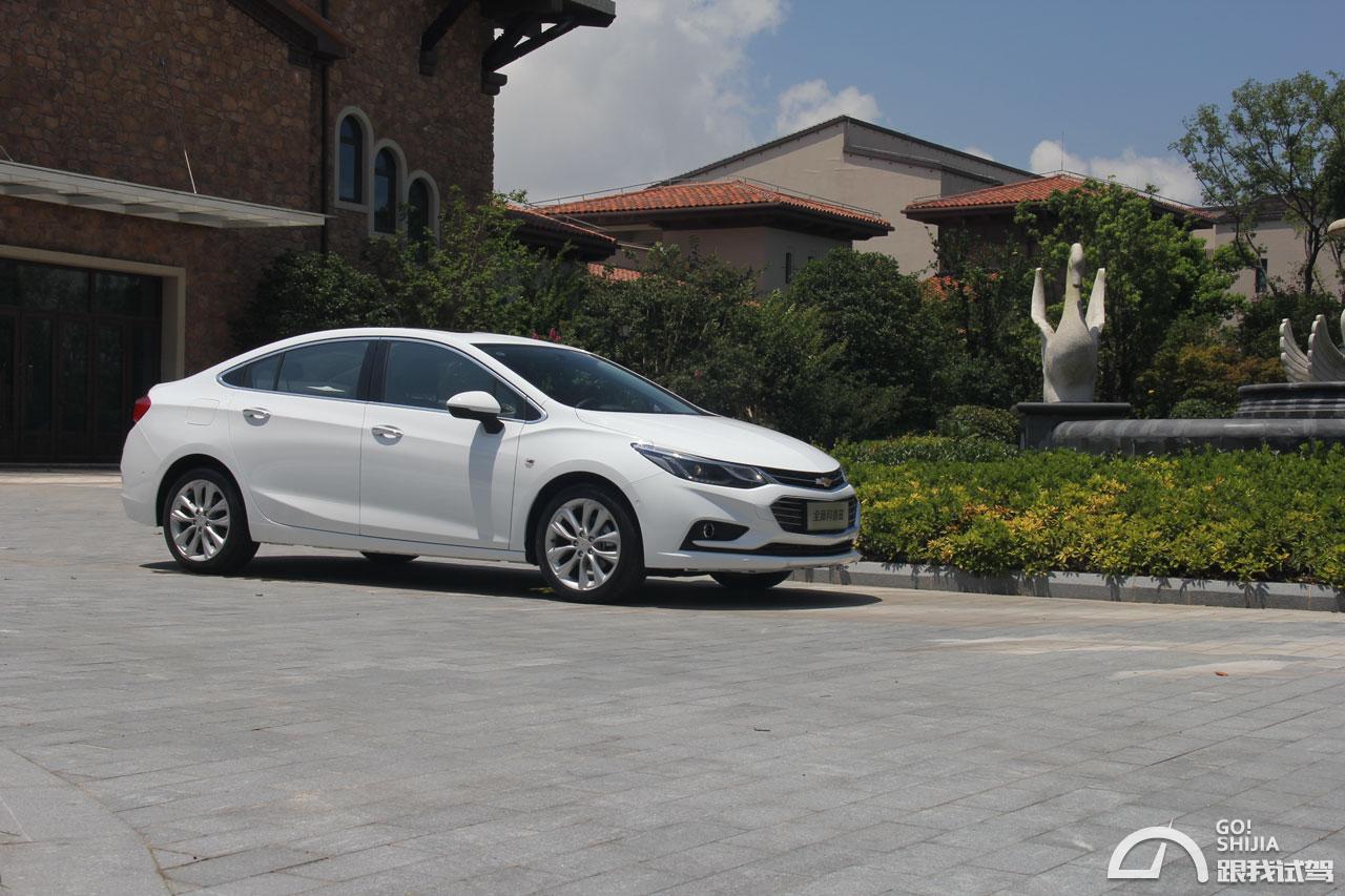 试驾19科鲁兹,雪佛兰科鲁兹2015款经典试驾视频
