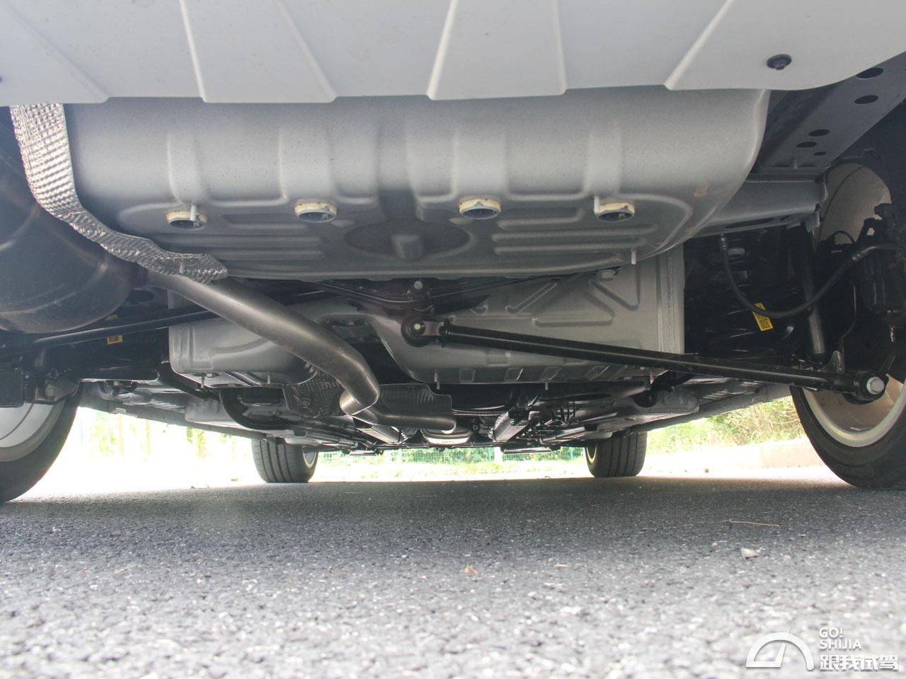 试驾19科鲁兹,雪佛兰科鲁兹2015款经典试驾视频