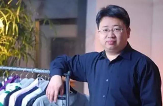 他学韩语出身，做服装却秒杀Zara，年入13亿