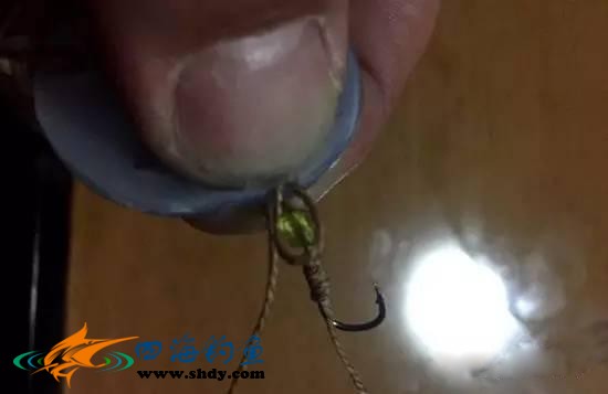 自制翻板钩饵料饼做法,翻板钩正确用法图解