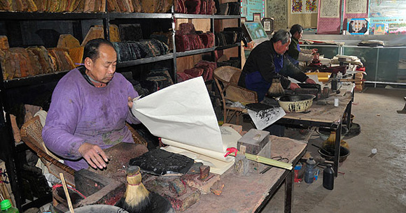 连环画以及名画的修补和翻新还原并非造假藏友能够学习