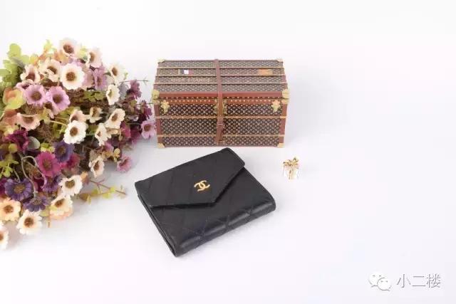 钱包要选什么样的才好,什么牌子的钱包好看合适女孩子