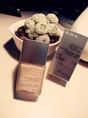 合适混油皮瑕疵多的粉底推荐,不用化妆的美颜相机