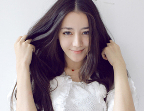 圆脸也能够中分,大圆脸侧分中分哪个瘦脸