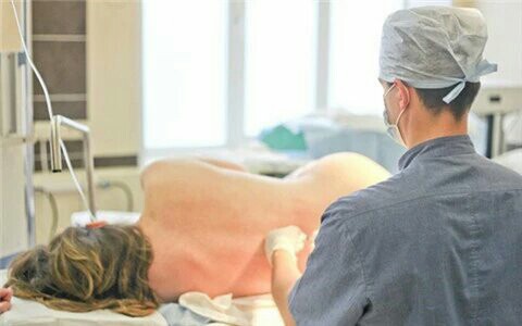 分娩时会遇到哪些尴尬事,分娩时孕妇都会经历三个尴尬