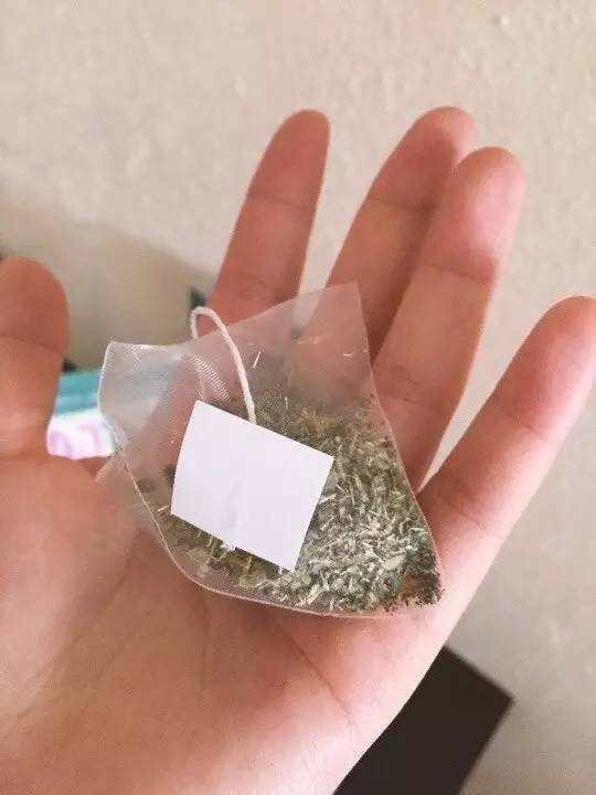 两种零食便宜常见竟能缓解便秘,导致宝宝便秘的零食