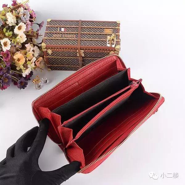 钱包要选什么样的才好,什么牌子的钱包好看合适女孩子