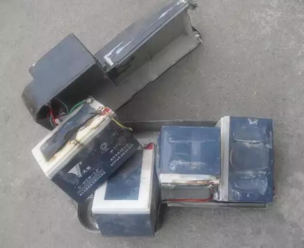 电动车电池被压到有事吗,电动车电池充鼓了会爆炸吗