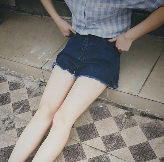 大腿根部内侧磨得红肿用什么药,大腿内侧走路磨得红肿叫什么