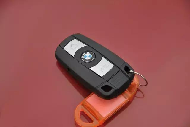 就算买不起车，淘宝把钥匙也好撩妹