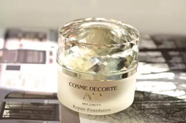 合适混油皮瑕疵多的粉底推荐,不用化妆的美颜相机