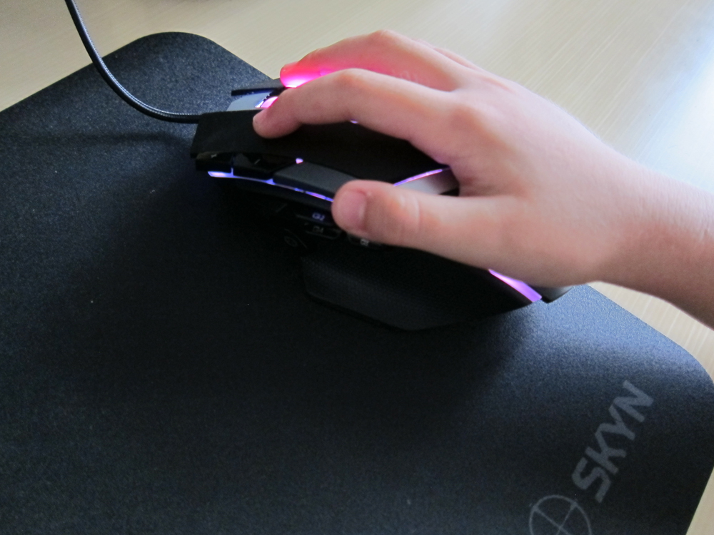 80后老玩家拿起新鼠标，重回游戏激情岁月