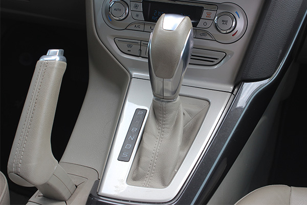 2013年1.8l福克斯二手车油耗多少,福克斯2011款三厢经典手动油耗1.8