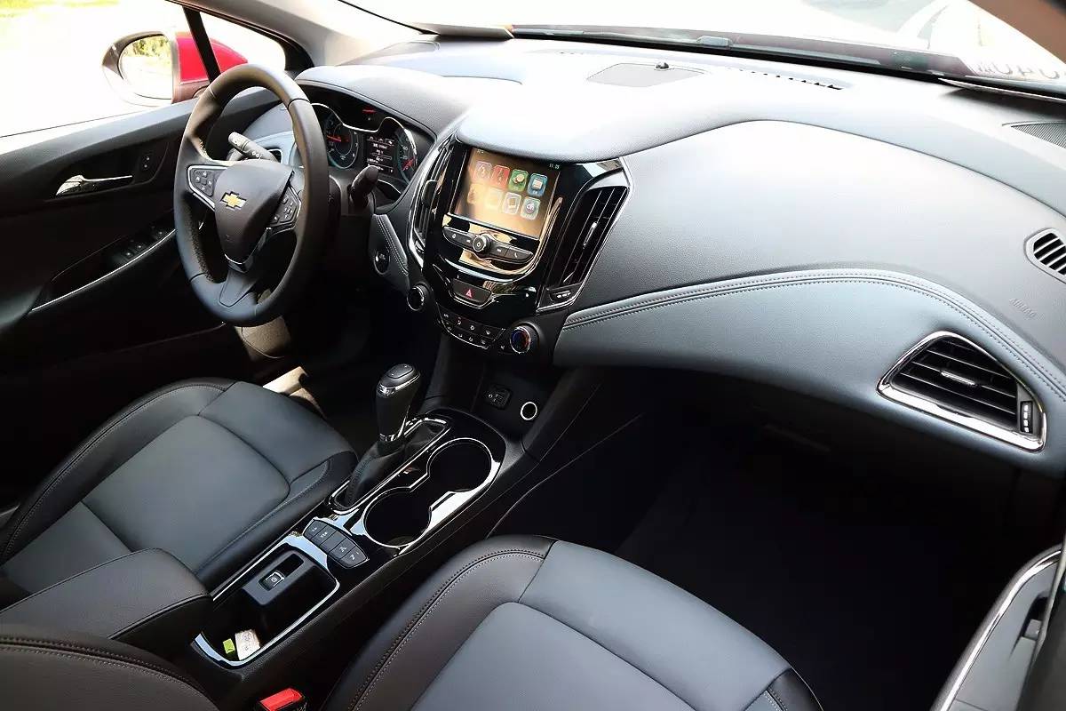 雪佛兰新款科鲁兹试驾评测,雪佛兰科鲁兹1.4t油耗17年上牌