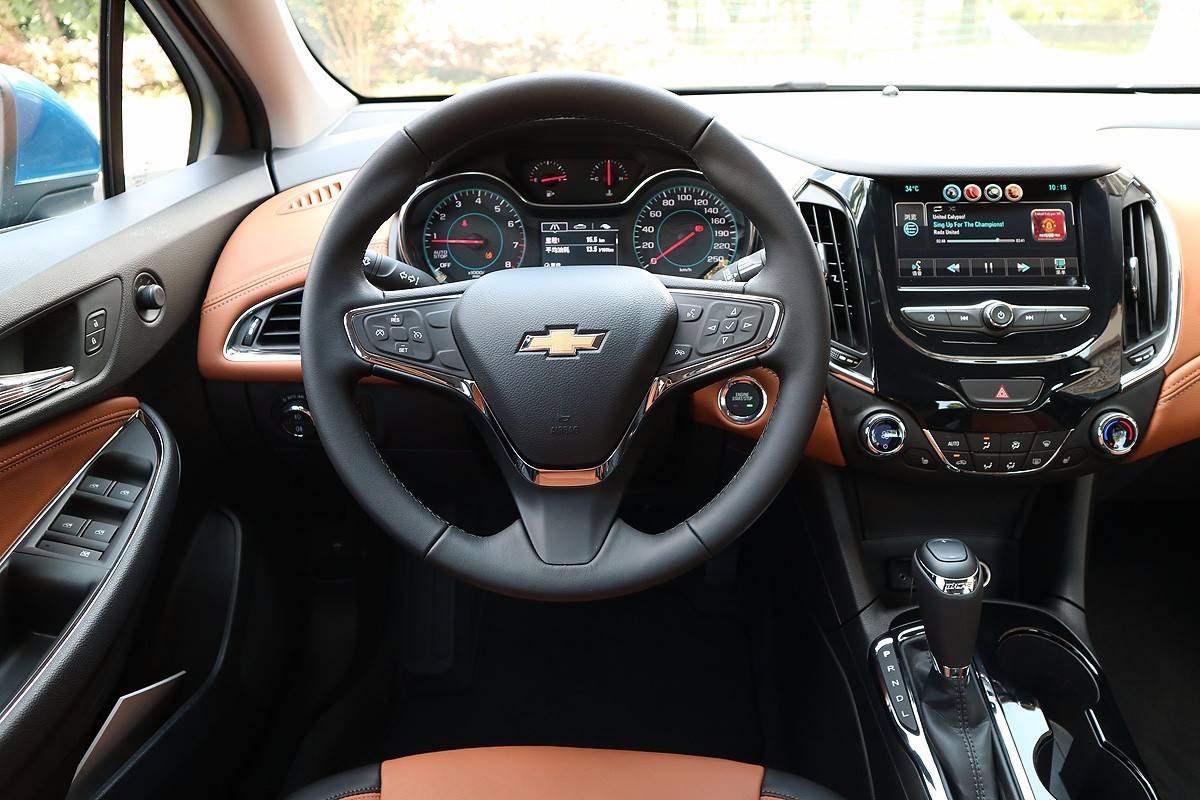 雪佛兰新款科鲁兹试驾评测,雪佛兰科鲁兹1.4t油耗17年上牌