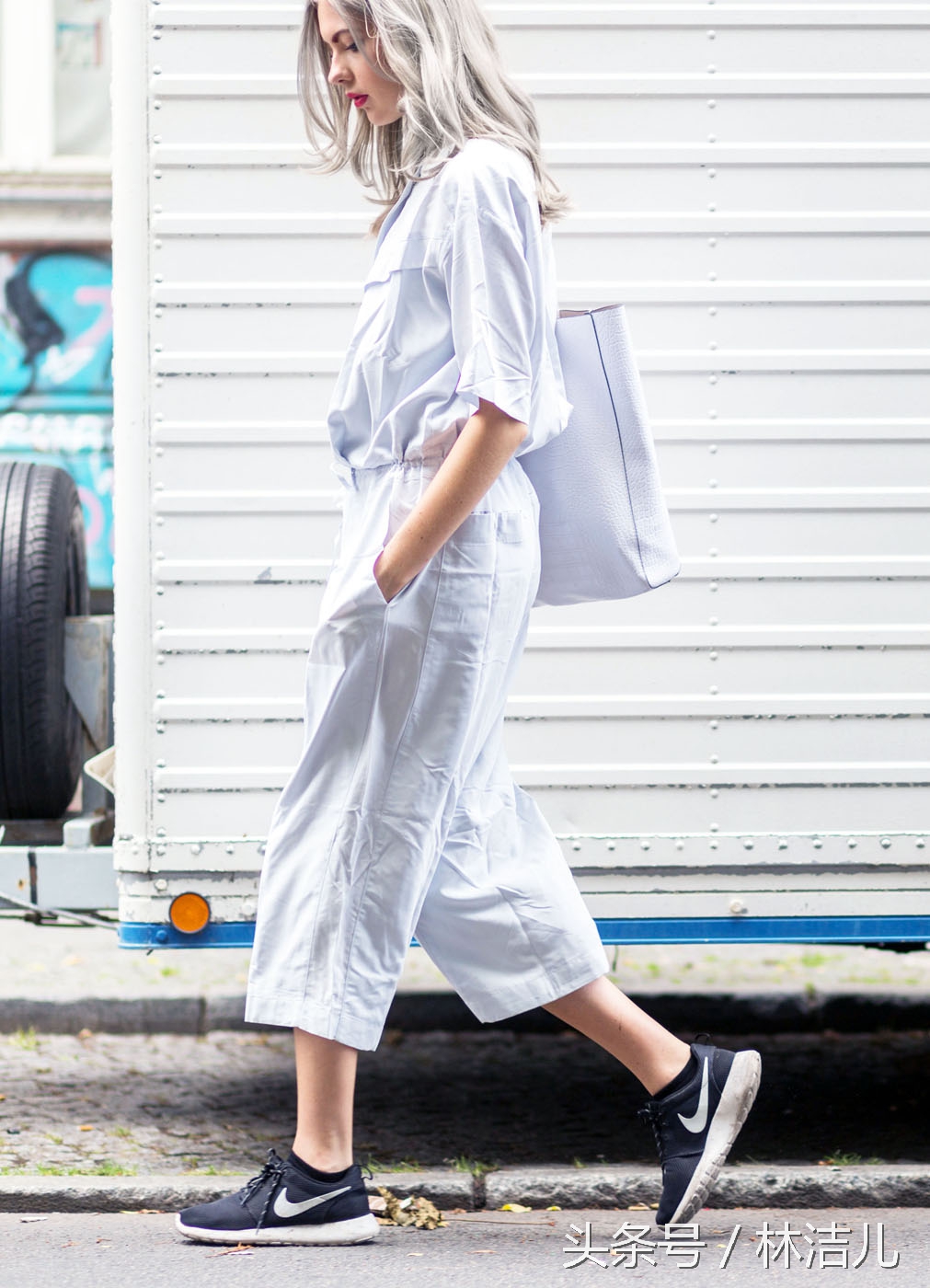 14岁开始模特事业，21岁成平民偶像，她是最会穿衣的北欧精灵