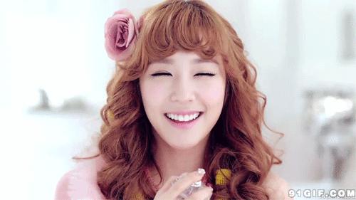 妹纸你的妆都糊了，还怎么撩男神？