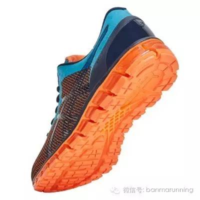 斑马评测ASICS花3年研究的变色网面，却被丑出境界的配色抢走关注