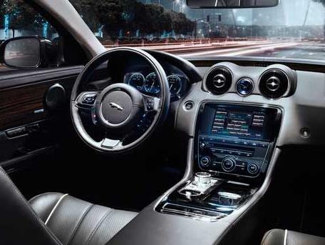 买了辆低配的车，车内装上这些有档次的车品，老婆夸我有眼光