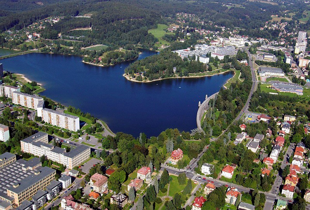 波西米亚的“森之玻璃”|捷克·笔记