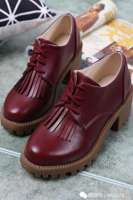 新款韩版女鞋，气质高雅恬静！