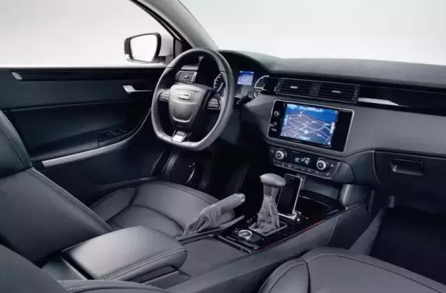 这时尚自主品牌紧凑SUV定位于都市SUV，做工和性能远超合资