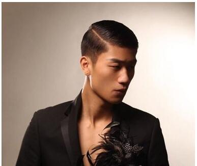 两边剃短的男生发型叫什么发型,两侧剃短中间留长男士发型