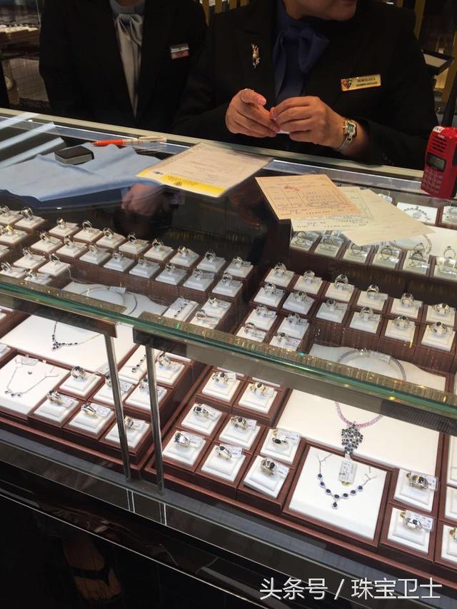 泰国珠宝中心买蓝宝石,在泰国皇家珠宝中心买宝石可靠吗